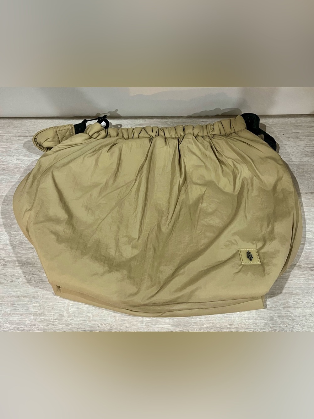FP Movement NWOT Beige Ruched Nylon Oversized Tote Bag Travel Gym Carryall